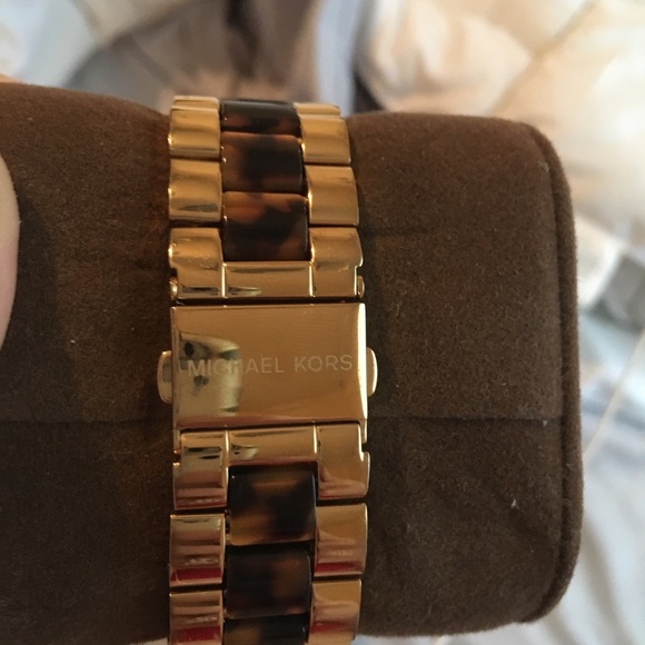 Watch - Picture 2 of 2